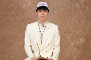 华体会hth体育官网入口-杨瀚森：给大哥们喂好饼 肯定不可能像之前那样慢节奏地去打球