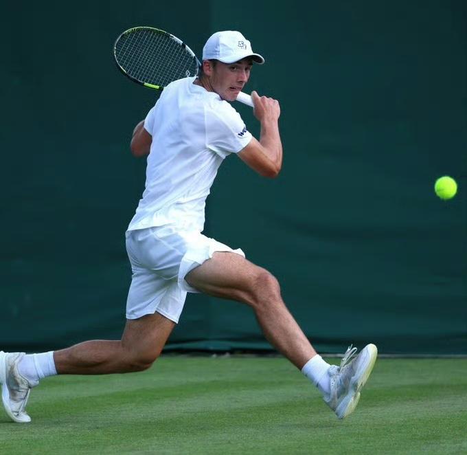 百万奖金秒变烫手的山芋？输给阿卡的英国小将必须在年底花掉90万