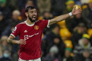 B费：我之所以对队友们感到失望，是因为我知道他们本可以多出色