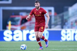 隆戈:科莫下赛季首位新援可能是克里斯坦特,已展开接触