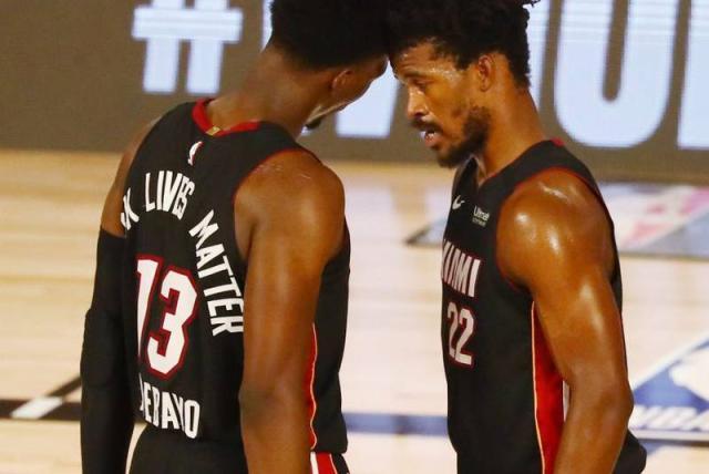 【话题】场上肉搏对抗不算密接 NBA防疫存一大漏洞？