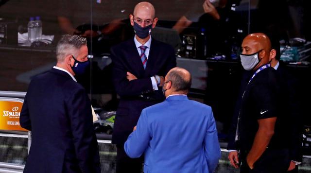 【话题】场上肉搏对抗不算密接 NBA防疫存一大漏洞？