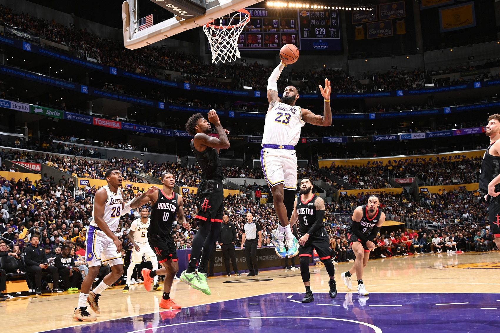 hth体育官网入口-火箭首轮最想碰谁？匿名球探：当然是湖人 即使东里没伤也是湖人